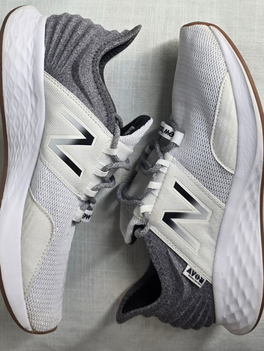 Size 8 New Balance Sneakers Womens Fresh Foam Roav Gray Lace Up Athletic Shoe